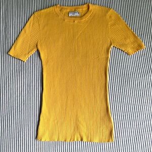 FRAME Marigold Ribbed Knit Top